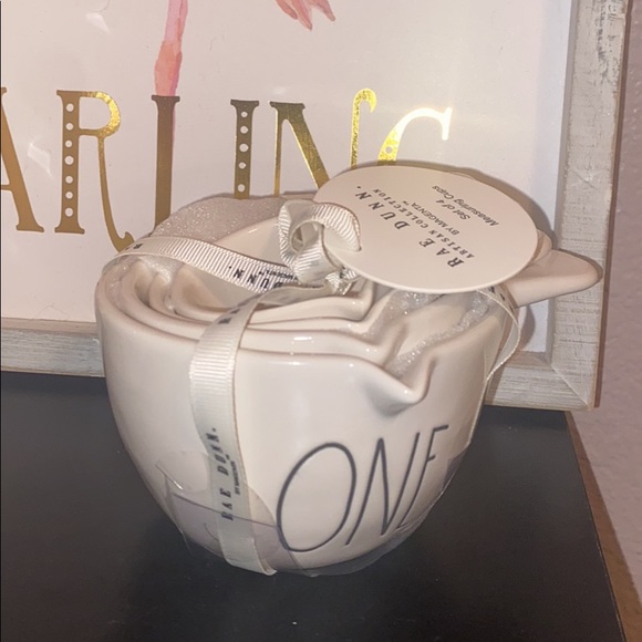 Rae Dunn Measuring Cups (sold) - Picture 5 of 6